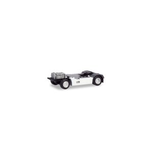 Herpa 085083 - 1:87 Renault T Fahrgestell mit Chassisverkleidung Inhalt: 2 Stück