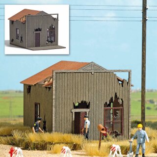 Busch 9718 - 1:87 Verfallenes Haus H0