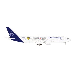 Herpa 562799 - 1:400 Lufthansa Cargo Boeing 777F “Sustainable Fuel - Powered by DB Schenker” - D-ALFG “Annyeonghaseyo, Korea”