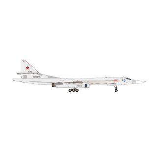 Herpa 572118 - 1:200 Russian Air Force Tupolev TU-160 “Blackjack” / “White Swan”