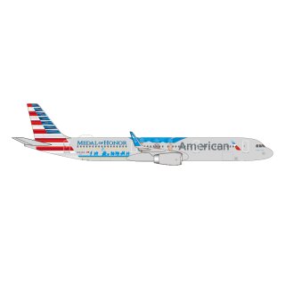 Herpa 537162 - 1:500 American Airlines Airbus A321 – Medal of Honor – N167AN "Flagship Valor"