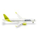 Herpa 571487-001 - 1:200 airBaltic Airbus A220-300 &ndash; YL-ABM