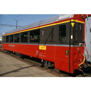 Bemo 3244109 - Spur H0m RhB A 1275 Einheitswagen IV "Bernina Express"