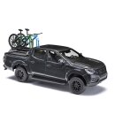 Busch 53724 - 1:87 Nissan Navara mit zwei Bikes