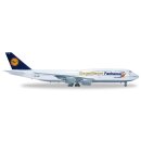Herpa 556767 - 1:200 Lufthansa Boeing 747-8 Intercontinental &quot;Fanhansa / Siegerflieger&quot;