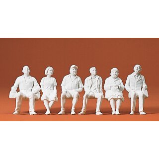 Preiser 45183 - Figurensatz unbemalter Bausatz 1:22,5 "Sitzende Reisende. 6 Figuren"